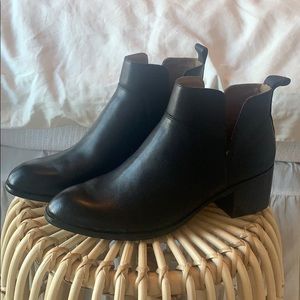 NWT Franco Sarto Black Booties